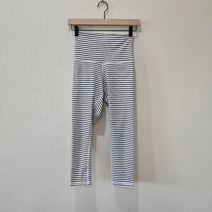 Black and white striped dyi